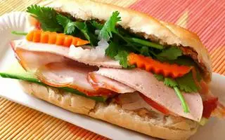Hình ảnh Bánh Mỳ Đầy Đủ 