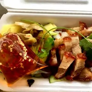 Hình ảnh Bánh hỏi heo quay