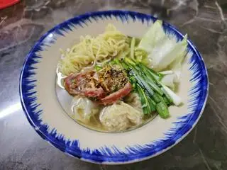 Hình ảnh Mì hoành thánh xá xíu