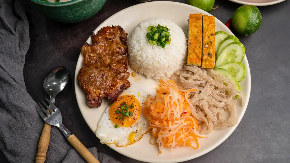 Hình ảnh cơm sườn trứng 