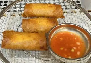 Hình ảnh Nem giòn phomai 3 cái