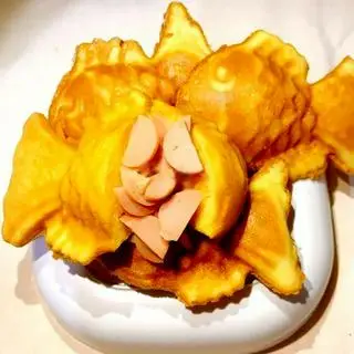 Hình ảnh Bánh cá nhân xúc xích