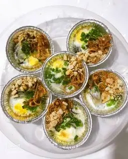 Hình ảnh 1 con Hàu nướng trứng cút