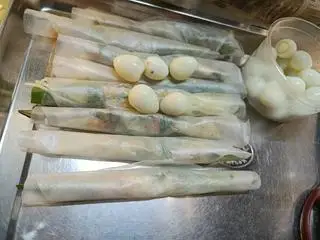 Hình ảnh bánh tráng cuốn mỡ hành