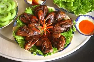 Hình ảnh Cút chiên bơ -1 con 