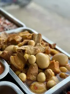 Hình ảnh Cơm thịt kho trứng