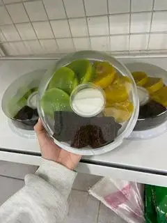 Hình ảnh bánh mix bò chuối da lợn kèm cốt dừa 