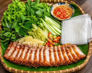 Hình ảnh combo heo quay bánh hỏi cuốn bánh tráng phơi sương 
