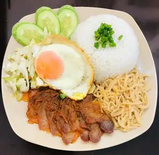Hình ảnh Cơm thịt xá xíu bì trứng
