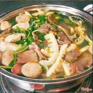 Hình ảnh Lẩu bò thập cẩm lớn