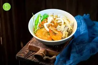 Hình ảnh Bún thái hải sản siêu to