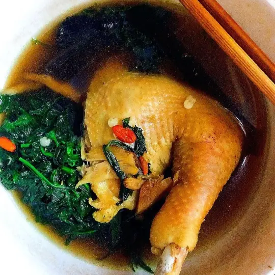 Hình ảnh Gà Đùi Tần Ngải Cứu Thuốc Bắc