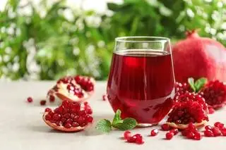 Hình ảnh Nước ép lựu ly lớn
