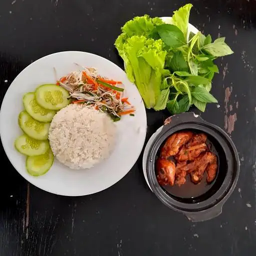 Hình ảnh Cơm gà kho gừng