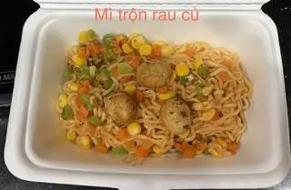 Hình ảnh Mỳ trộn rau củ