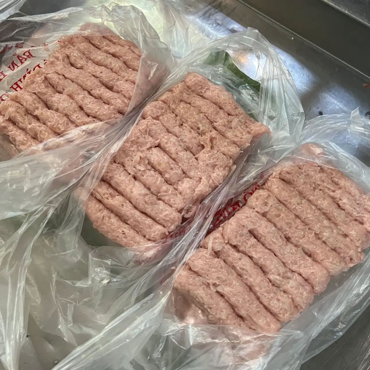 Hình ảnh Nem Chua Rán (đồ sống mua về rán)