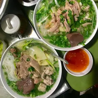 Hình ảnh com bo 3 bún trộn +một chai coca