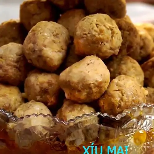 Hình ảnh Bánh mì xíu mại
