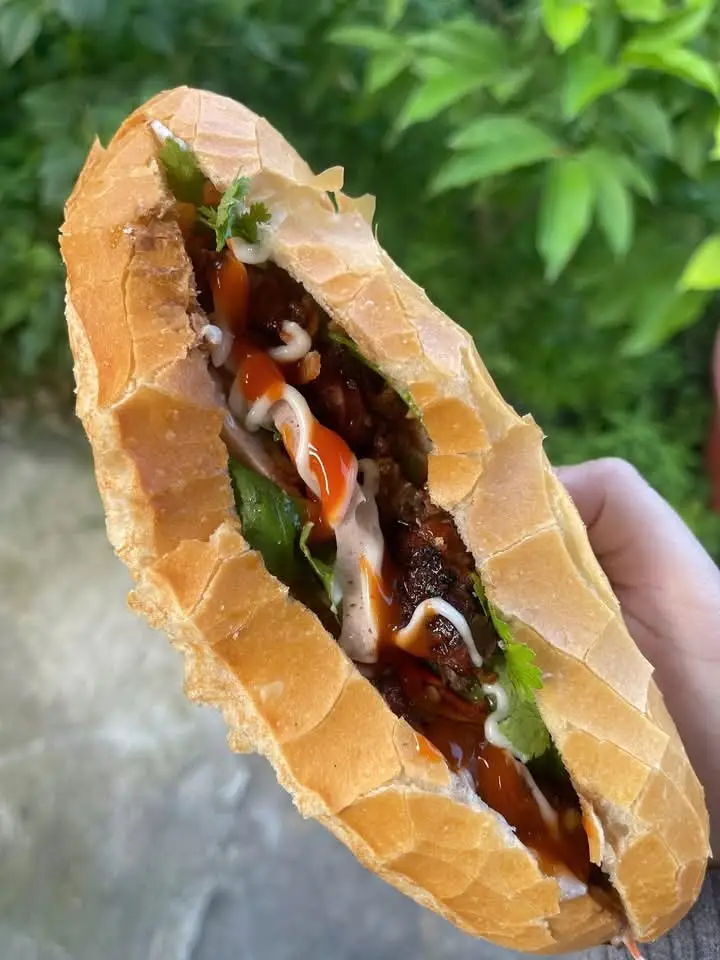 Hình ảnh bánh mì thịt nướng 