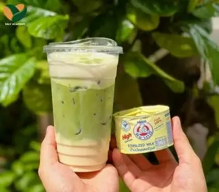 Hình ảnh Matcha latte sữa gấu
