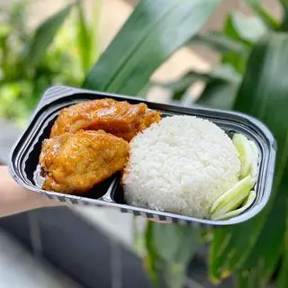 Hình ảnh Cơm Gà sốt Cay