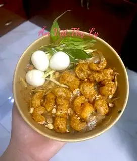 Hình ảnh Bánh Tráng Trộn Tóp Mỡ (chỉ có Tóp Mỡ Và 3 Trứng)