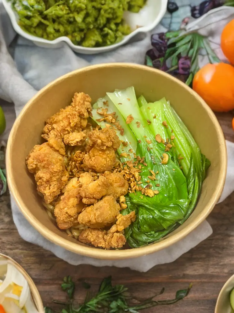 Hình ảnh Mì trộn indomie gà viên