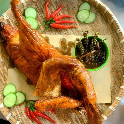 Hình ảnh  Vịt quay nửa con (chặt miếng)
