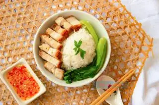 Hình ảnh Cơm Heo Chiên