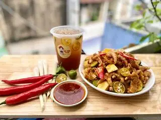 Hình ảnh combo 1:chân gà rút xương sốt thái sz vừa+1 ly trà tắc