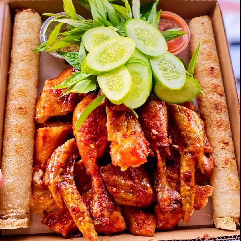 Hình ảnh Gà nướng 2 cơm lam