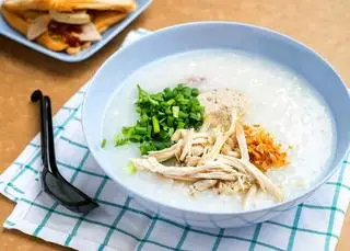 Hình ảnh Cháo Gà Xé + quẩy 