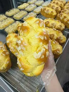 Hình ảnh Bánh mì hoa cúc