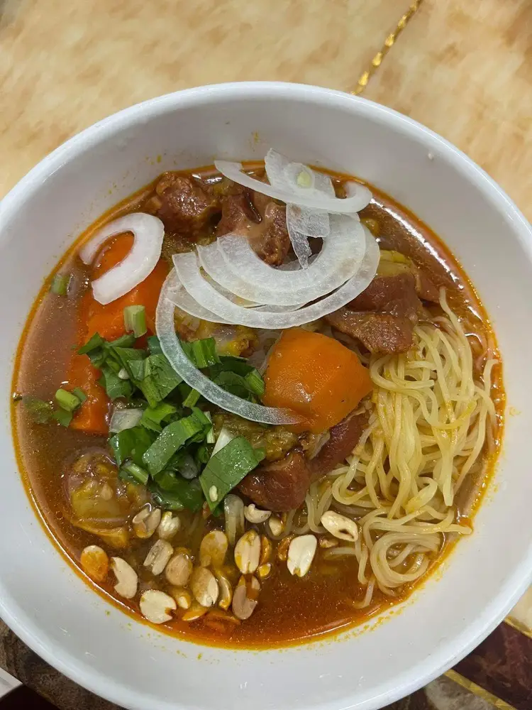 Hình ảnh Mì Trứng Bò Kho