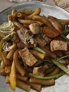 Hình ảnh Nui xào thập cẩm