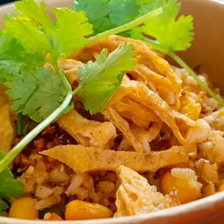Hình ảnh Cơm chiên trứng tỏi tặng nước tự chọn(sâm cúc/sữa đậu nành/trà tắc)
