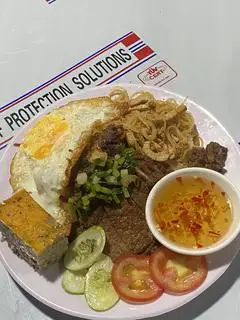 Hình ảnh Cơm tấm Thịt Kho Trứng