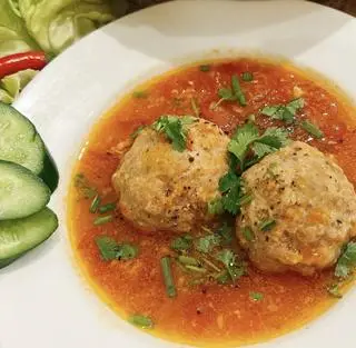 Hình ảnh Cơm xíu mại cà chua
