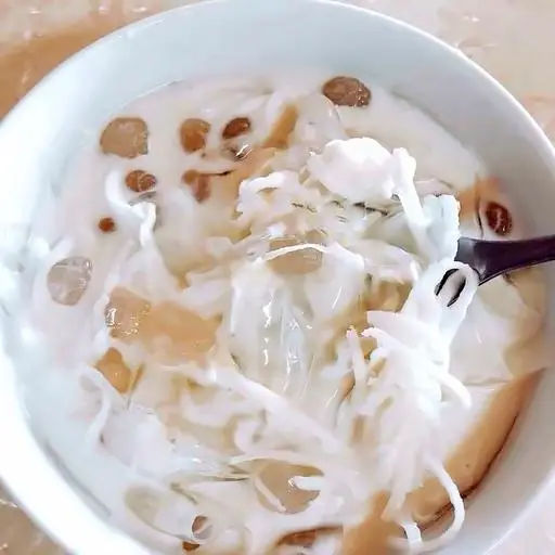 Hình ảnh Chè Dừa Dầm Sữa Chua