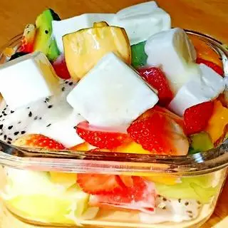 Hình ảnh Trái cây thập cẩm dầm yaourt