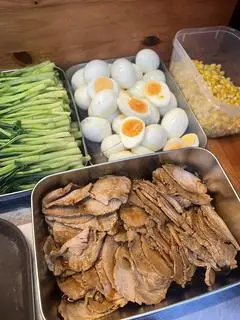 Hình ảnh Thịt Ramen thêm