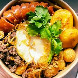 Hình ảnh Mì trộn indomie chả cá+trứng cut