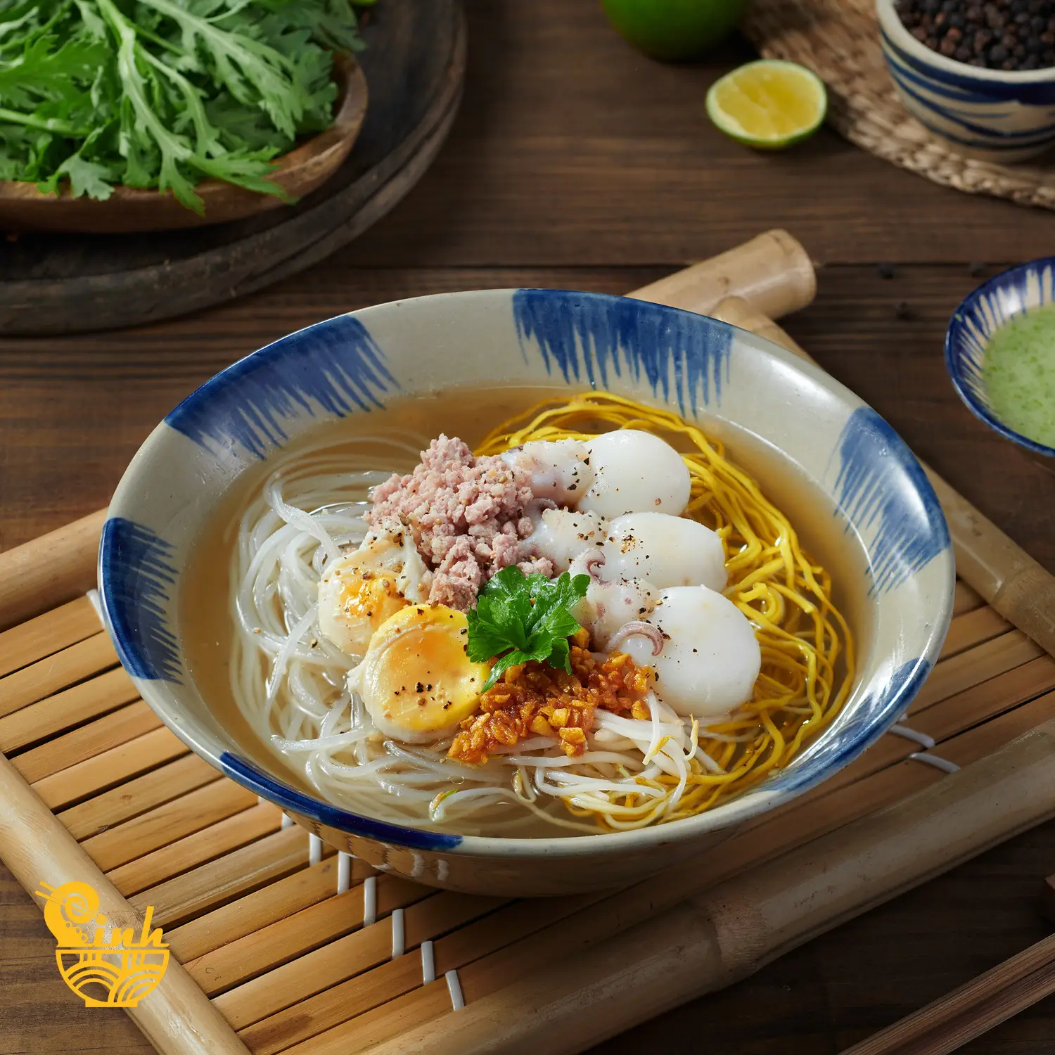 Hình ảnh Hủ Tiếu / Mì Mực ( Vừa ) + Sữa Đậu Nành