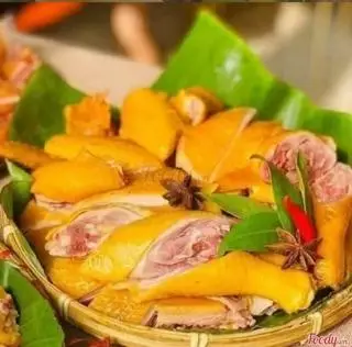 Hình ảnh Combo nửa con gà ủ muối - 1 nước