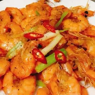 Hình ảnh cơm trắng ,tôm rim mắm tỏi+chả hà nội 