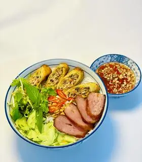 Hình ảnh Bún nem nướng chả giò + Coca