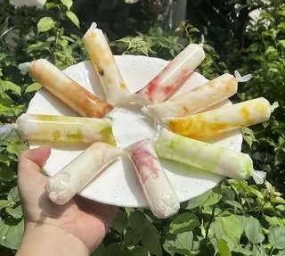 Hình ảnh CÓ DĂM ĐÁ -  1 túi sữa chua ít ngọt - ăn vặt tuổi thơ