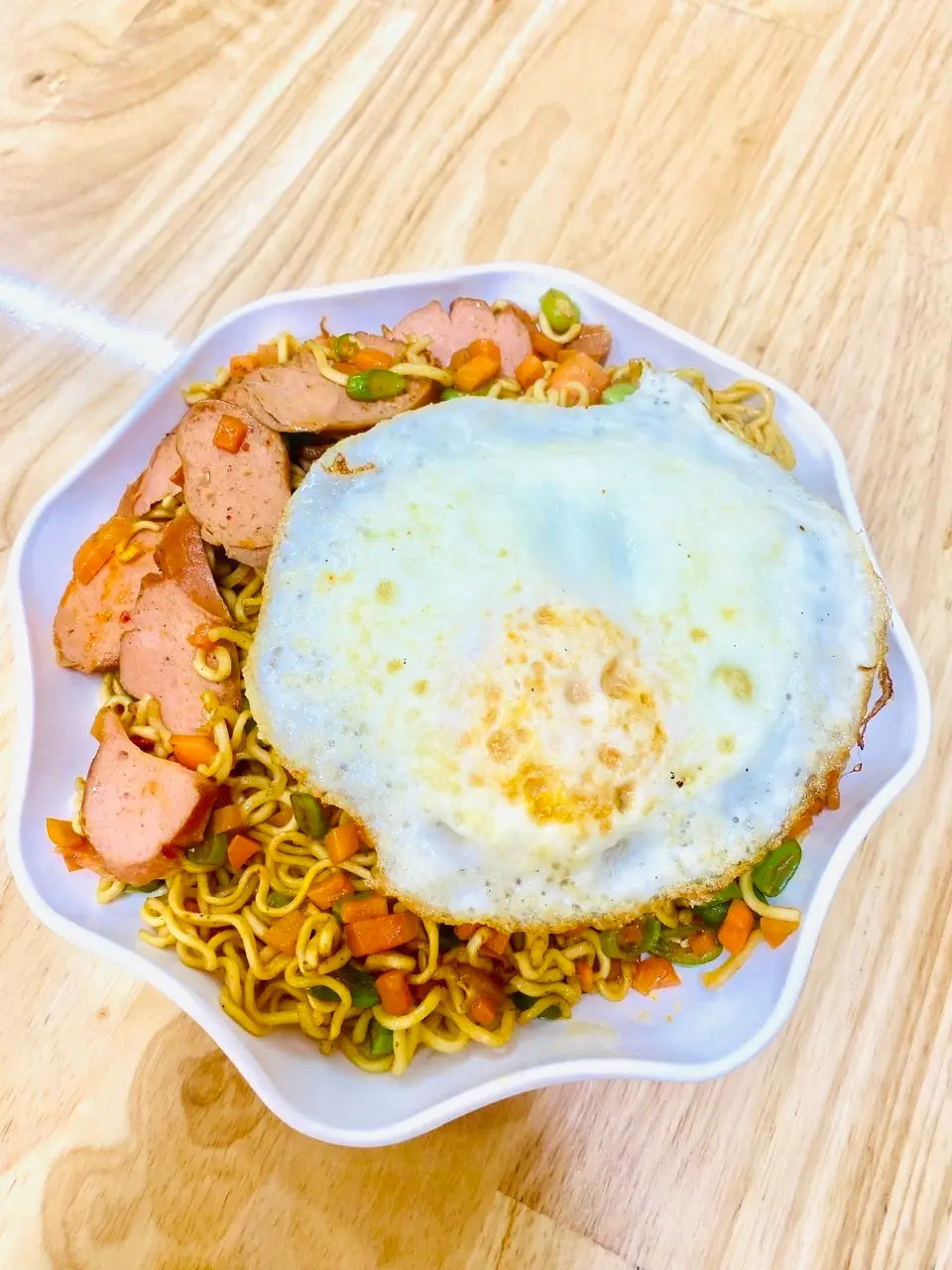 Hình ảnh Mỳ indomi gà cay