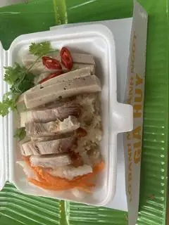 Hình ảnh xôi mặn heo quay chả lụa 