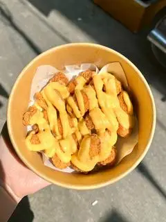 Hình ảnh Gà viên sốt phô mai